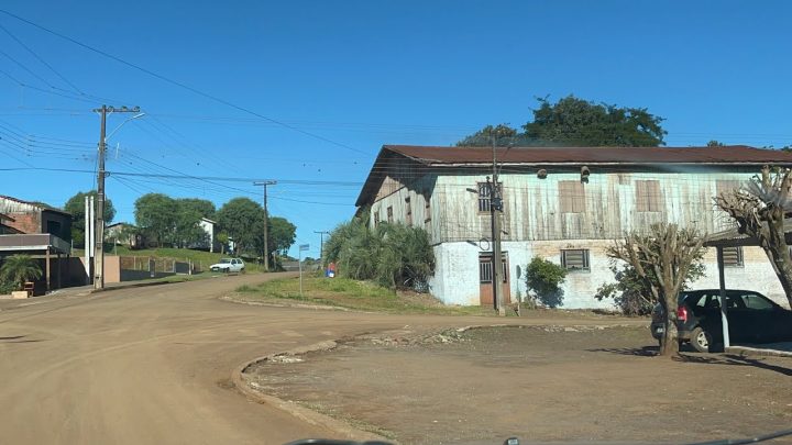 cerqueira… - NA ESTRADA DE CARONA COM JJ88 EM DIONÍSIO CERQUEIRA...