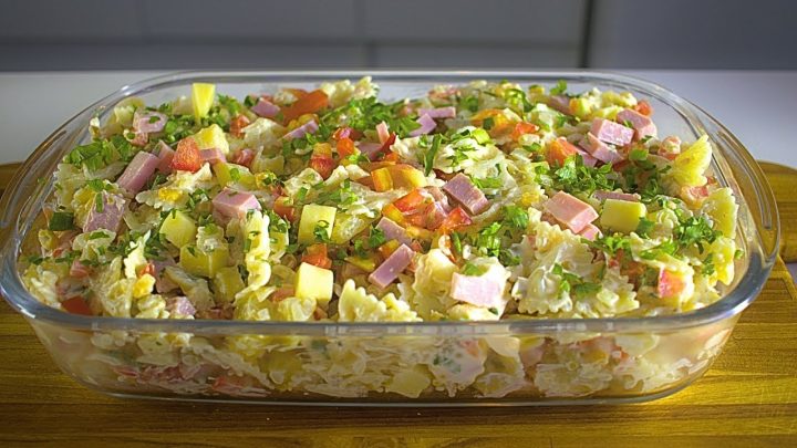 refrescante - SALADA DE MACARRÃO É INCRÍVEL PARA COMER NO VERÃO.SABOROSA REFRESCANTE.