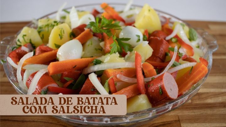 refrescante - SALADA DE BATATA COM SALSICHA. REFRESCANTE E DELICIOSA!